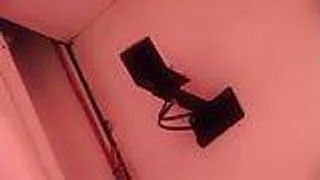 Heisse Frauen werden von einem Kerl im aufzug gebumst